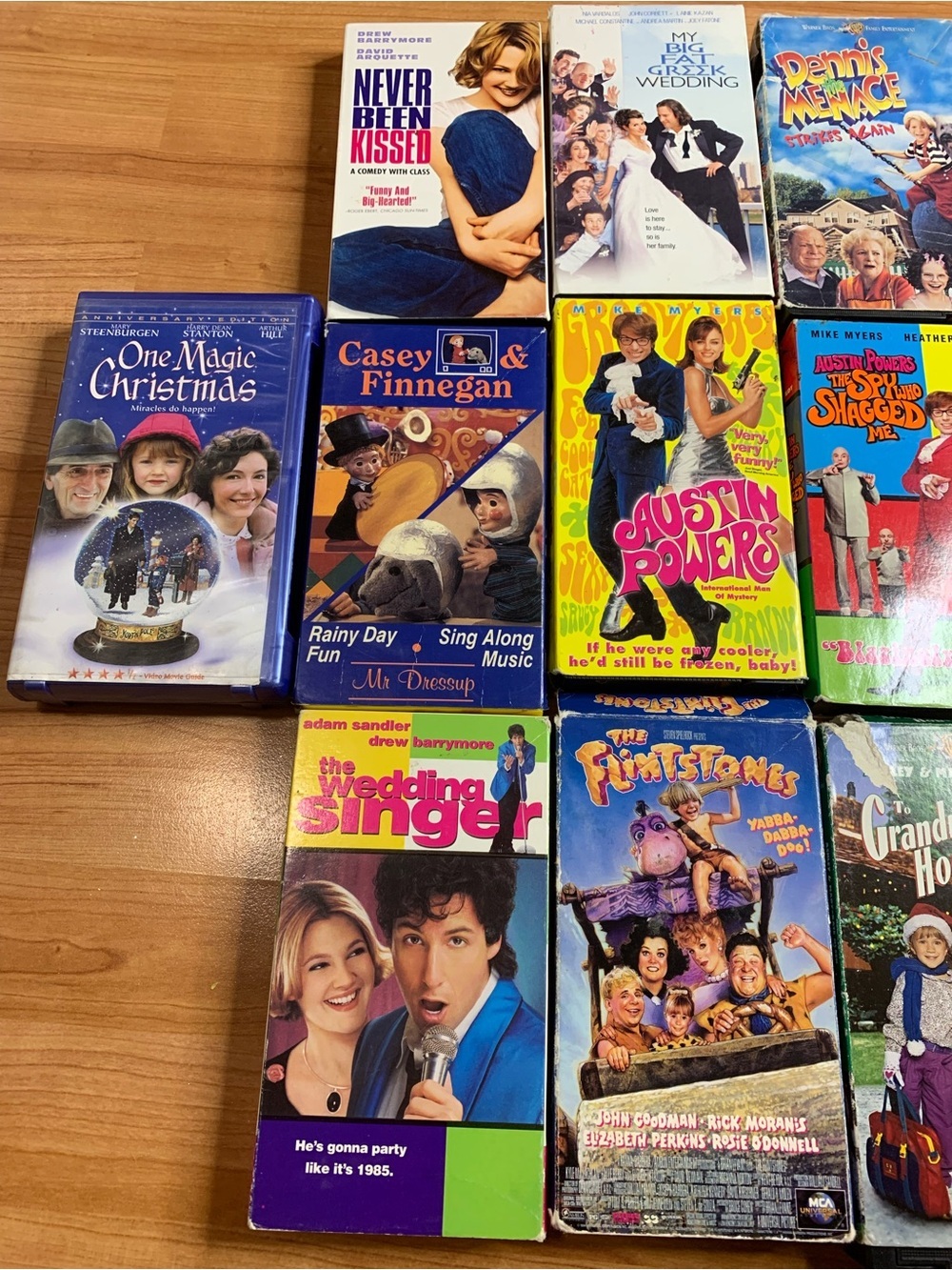 Lot of 11 Vintage VHS Movies: Classic Comedy, Family & Holiday Films - Picture 3 of 6